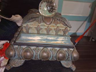 Storage box