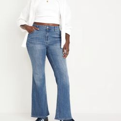 Brand New Women’s Flare Jeans 🤍