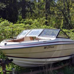 1983 Renken Boat