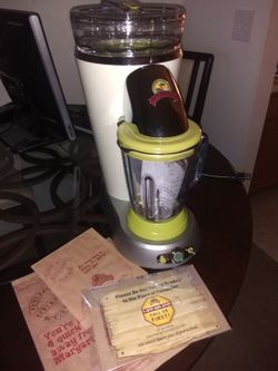 Margaritaville Bahamas Frozen Concoction Maker with Travel Bag