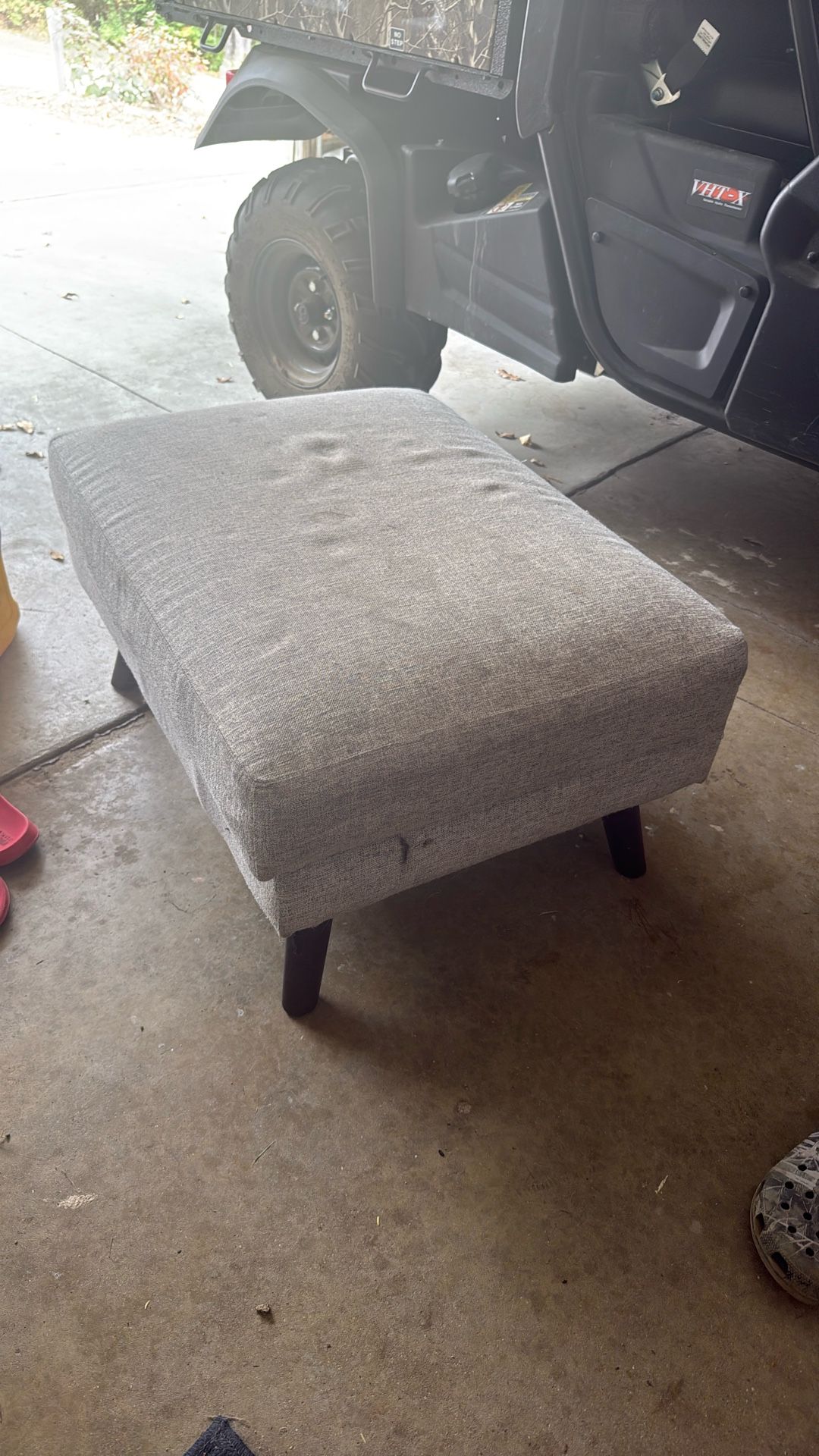 Storage ottoman, Used