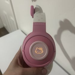 Hello Kitty Headphones (pick Up Only)