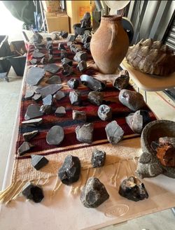 I’m selling, my collection obsidian stone