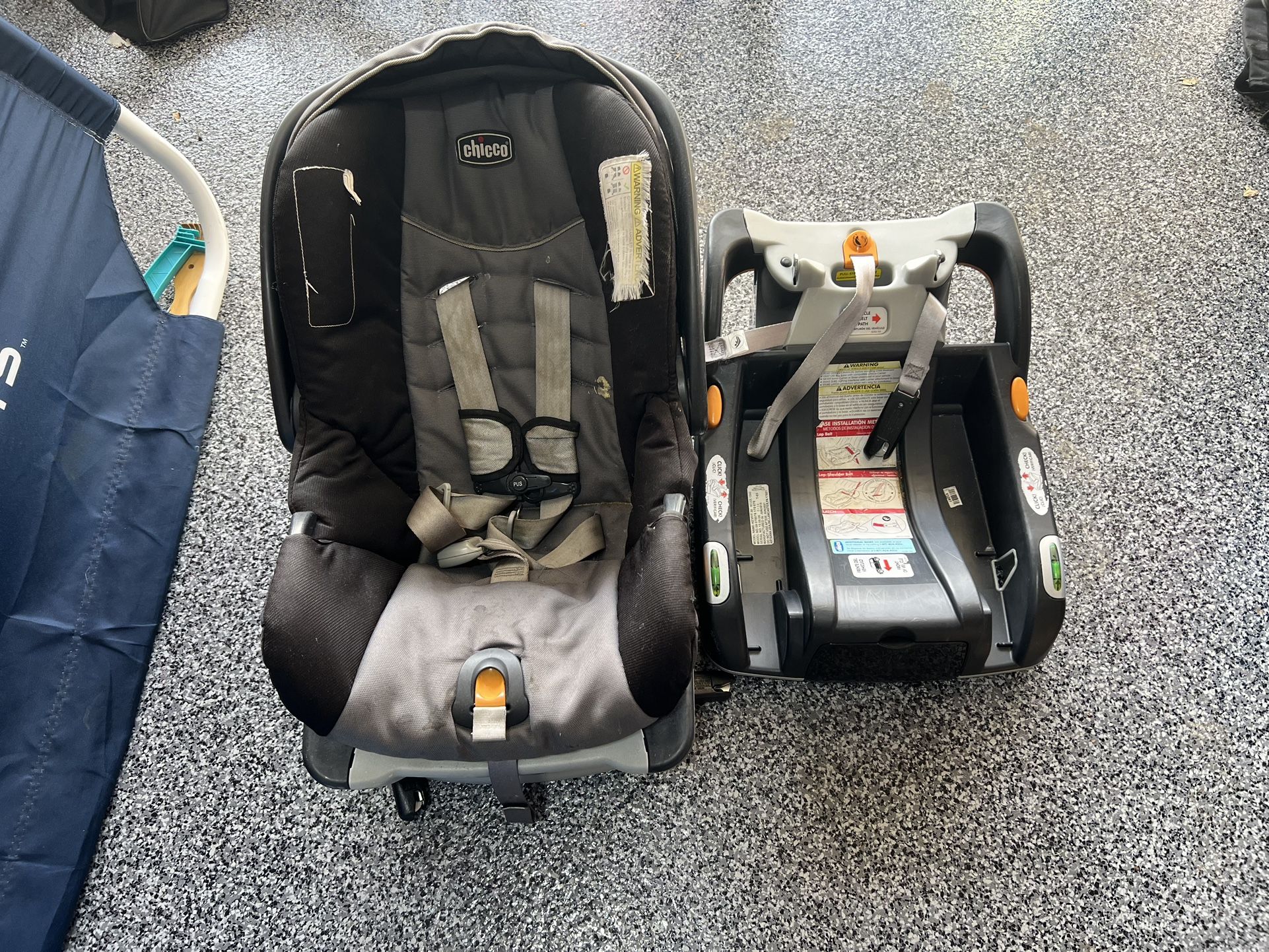 Car Seat With 2 Bases