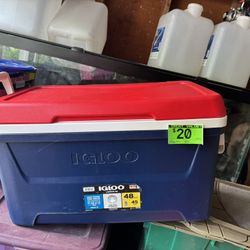 Igloo Cooler BRAND NEW $20