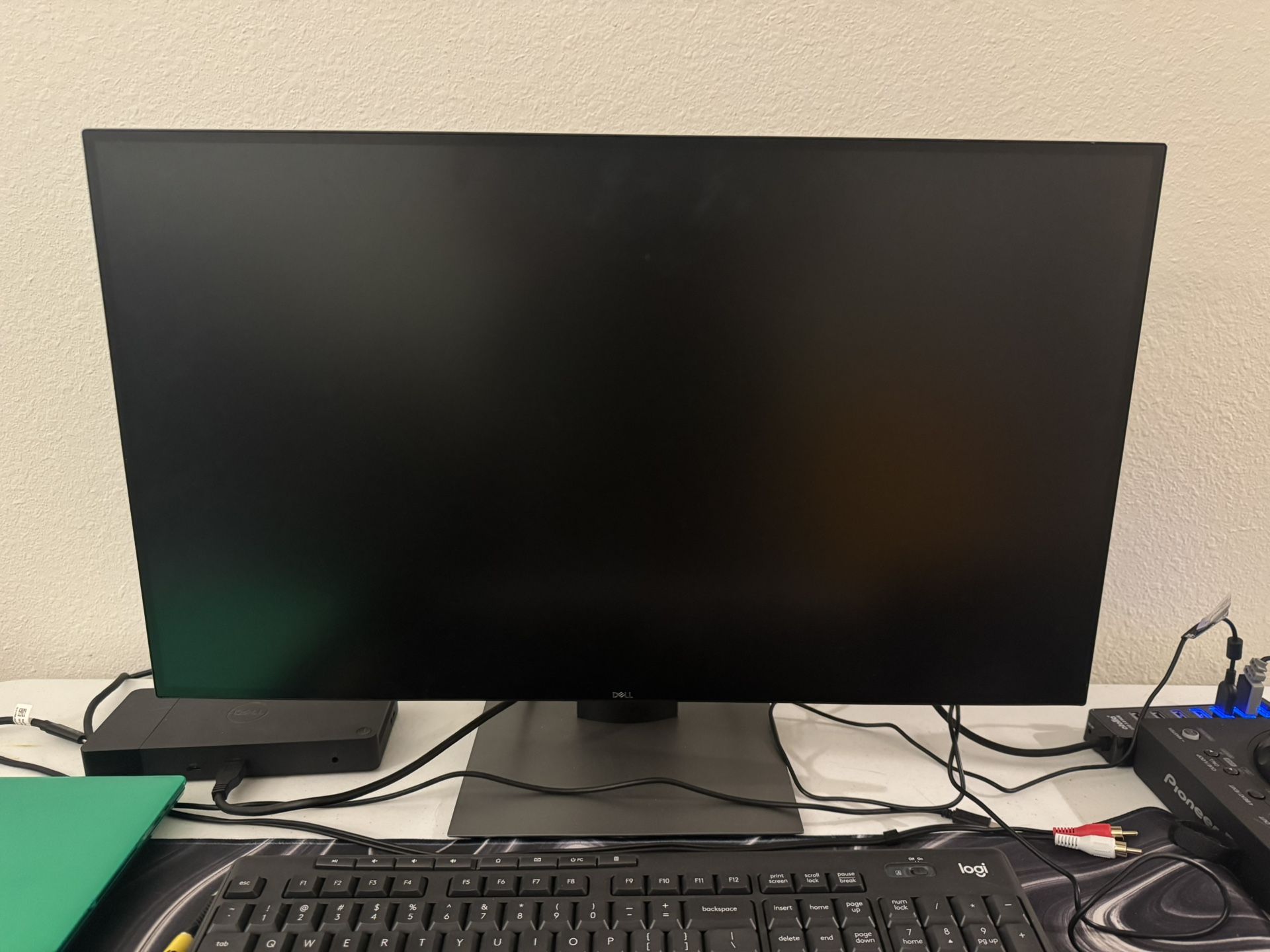 Dell U2719D Monitor
