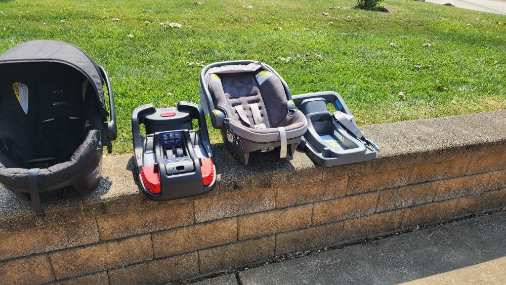2 Infant Car Seats