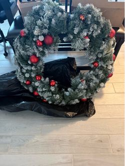 Giant Wreath