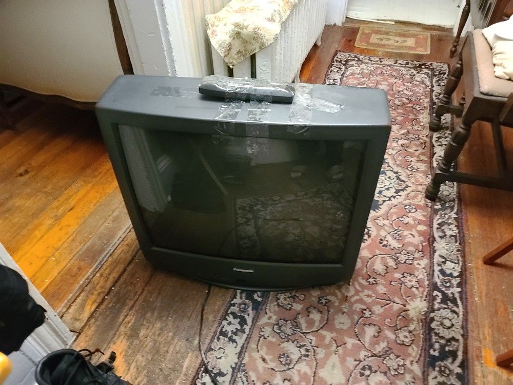 Panasonic TV With Remote