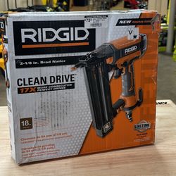 (ULN) Ridgid 18-Gauge 2-1/8 In. Brad Nailer With CLEAN DRIVE Technology Tool Bag And Sample Nails 