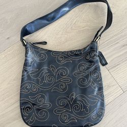 Genuine Leather Black Naturalizer Purse Handbag with Embroidered Design ~11.5” x 10.5”