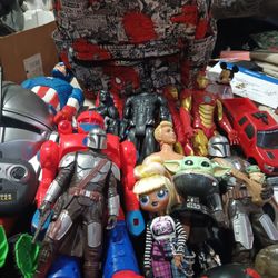 Several Marvel Action Figures Along With Star Wars Action Figures / Boglehead