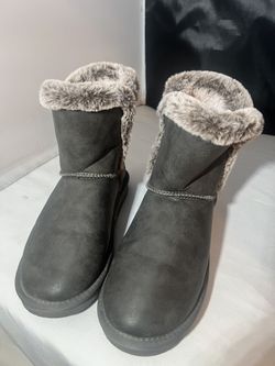 Like New Lamo Grey Leather Winter Boots 6