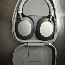 Sony XM5