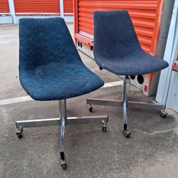 2 office Chairs $30 Dlls.