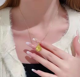 STAINLESS STEEL CLOVER NECKLACE & CHARM