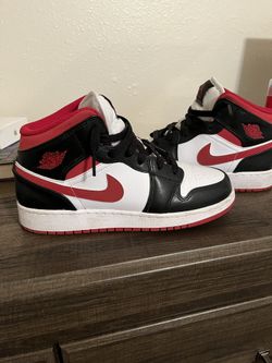 Boys Size 6Y Excelente Condition Used Three Times 
