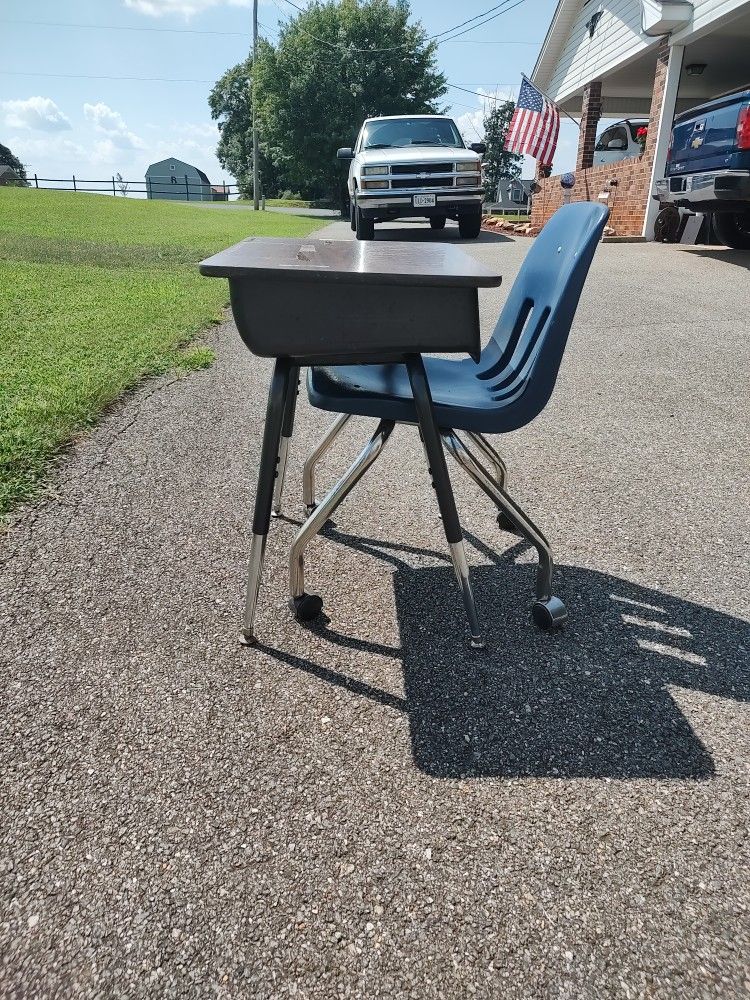 School Desk With Chair