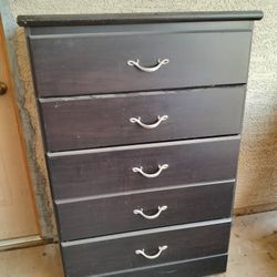 Old Dresser