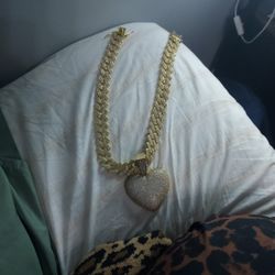 Heart With Chain 