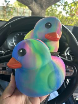 Viral squishy Rainbow duckies from Target🦆