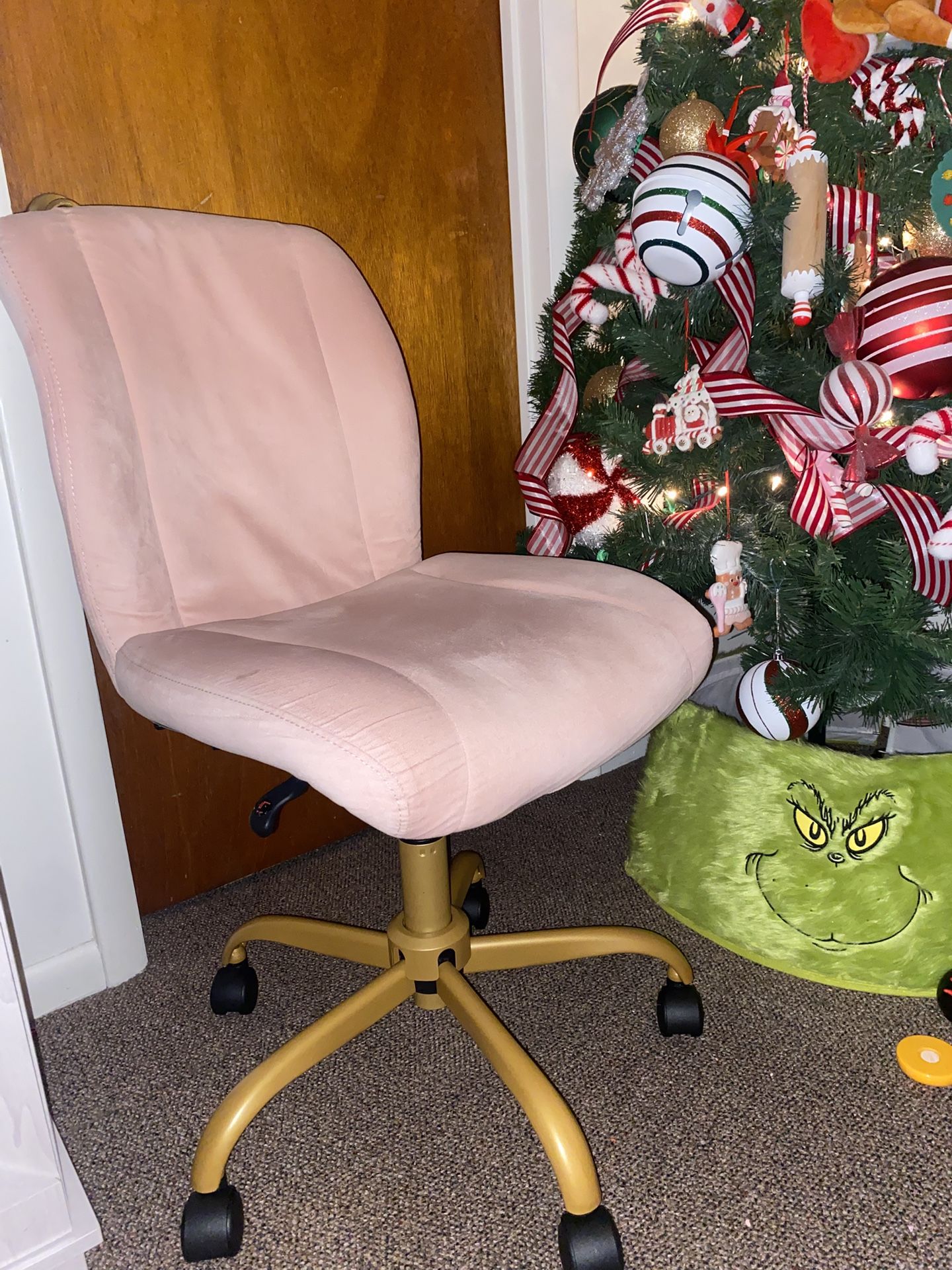 Pink Desk Chair