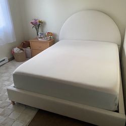 Beautiful Boucle Cloud Bed Frame with Arch Shaped Headboard