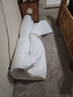 Bed cushion topper