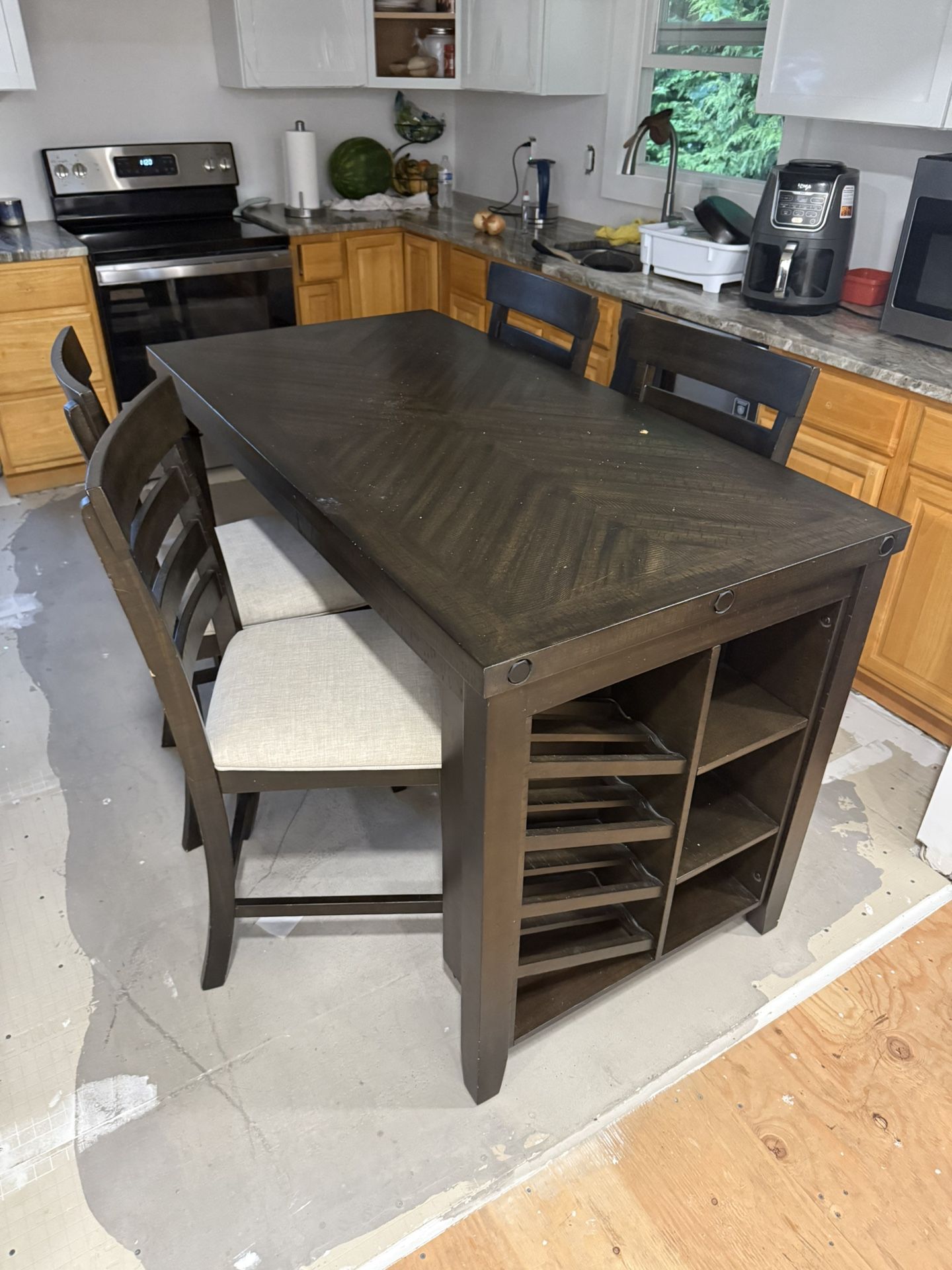 Dinning Table