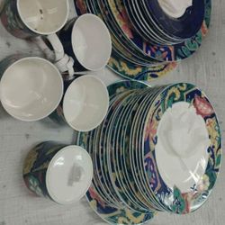 Saint James Bone China 8 Person Serving Dishes 