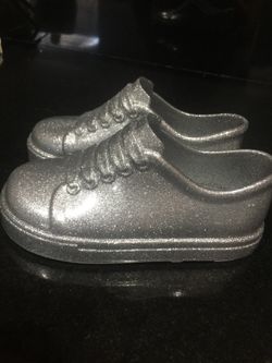 Mini Melissa Size 8