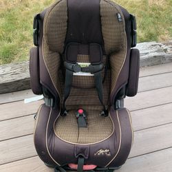 Alpha Omega Elite Front And Rear Facing Car Seat