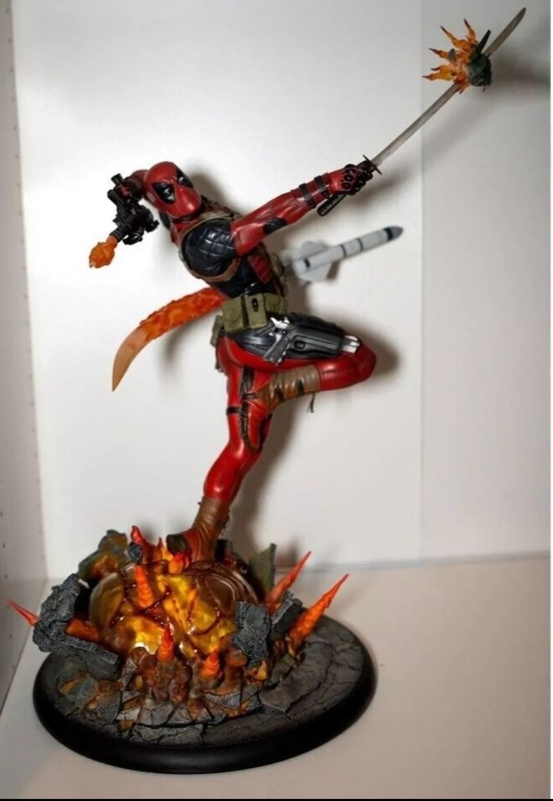 Sideshow Deadpool Heat-Seeker Premium Format Statue 1/4 scale Marvel sold out