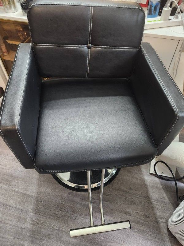 Barber Chair 
