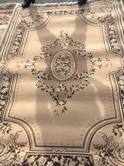 53 by 82 Area rug