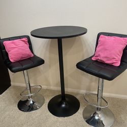 Bar Table And Chairs 