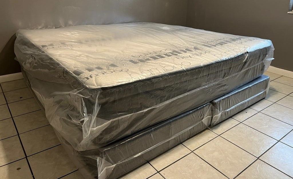 NEW MATTRESS KING SIZE PILLOW TOP WITH BOX SPRING
