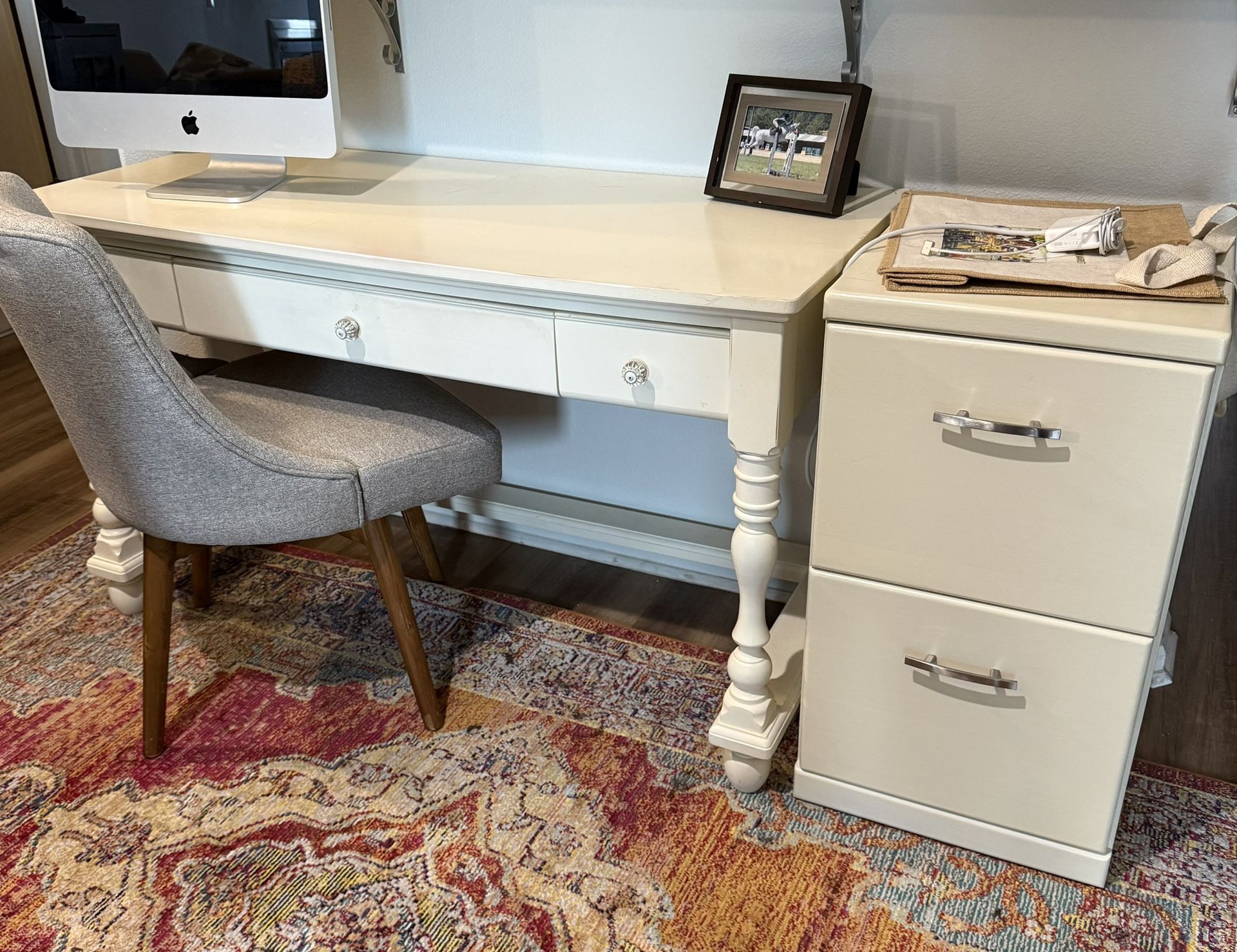 Desk Set