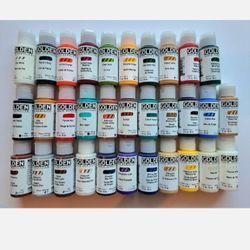 GOLDEN FLUID ACRYLIC PAINT BOTTLES 