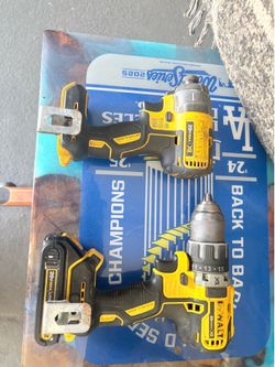Dewalt 20v  max XR brushless drill/driver combo