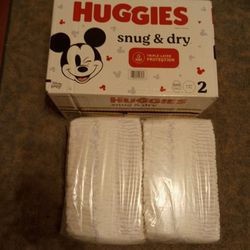 Size 2 Diapers Huggies Snug And Dry And Pamper Swaddlers