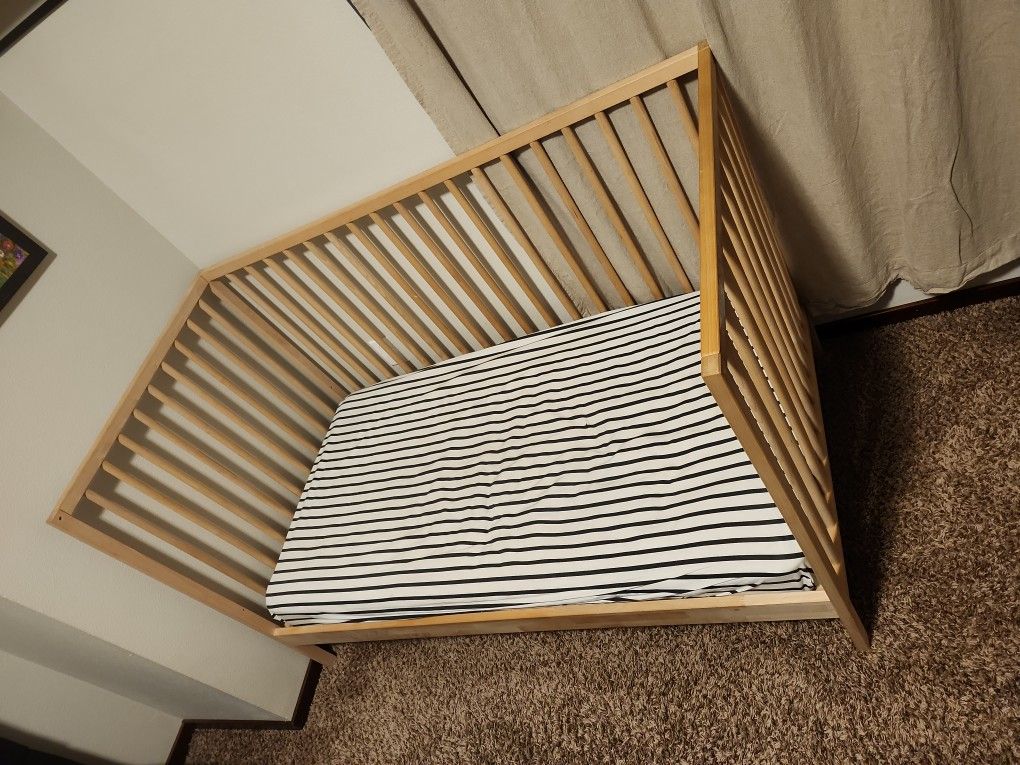 Convertible Crib