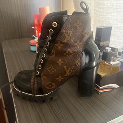 Lv shoes / boots