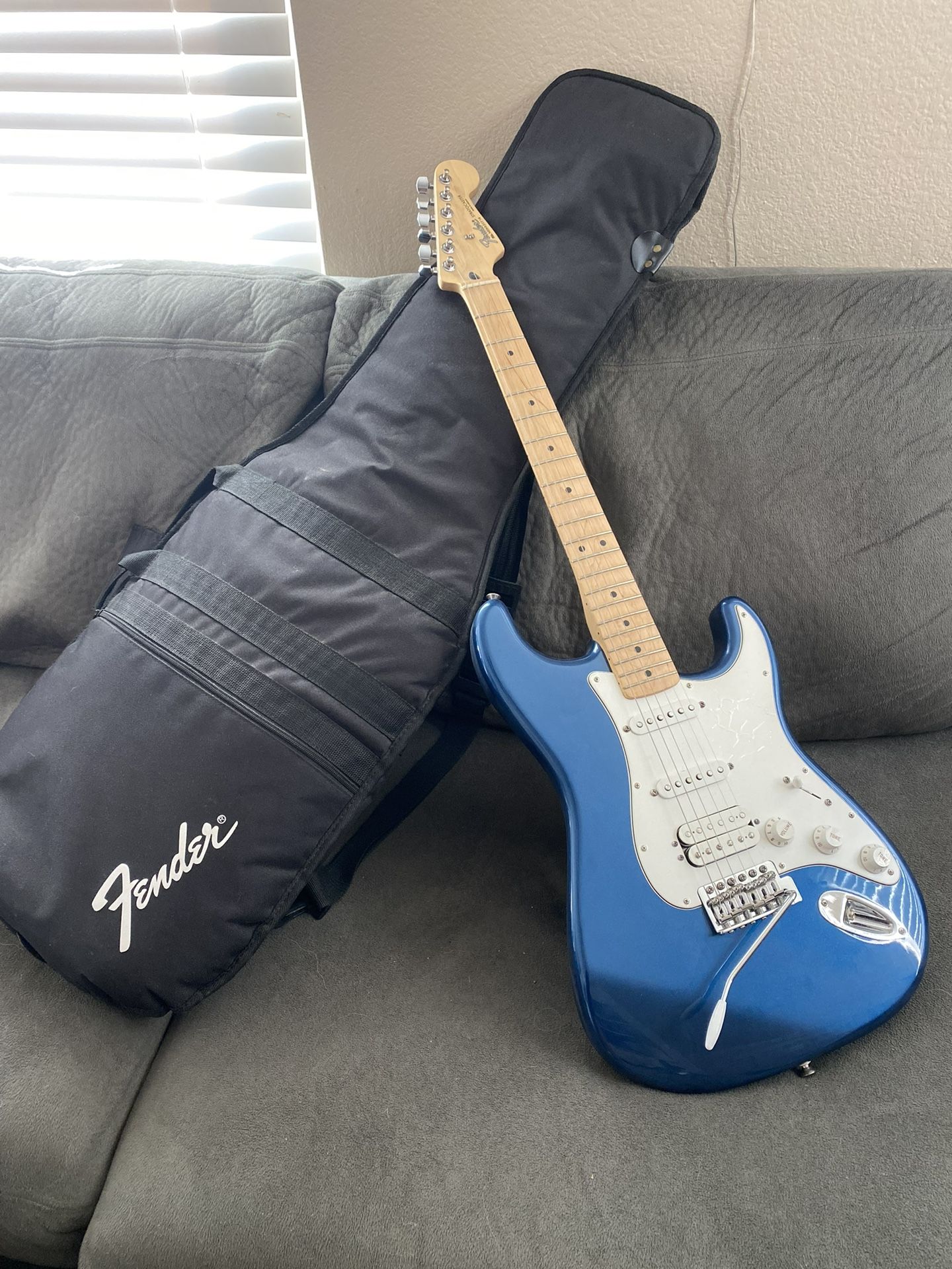 Stratocaster Fender Electric Guitar