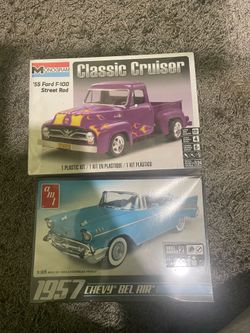 Twin pack of vintage model cars