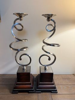 Spiral candleholders
