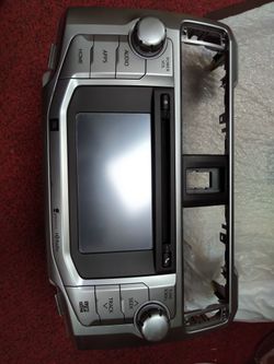 Toyota 4runner OEM Stereo