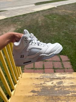 Jordan retro 5 “white metallic “ 2026