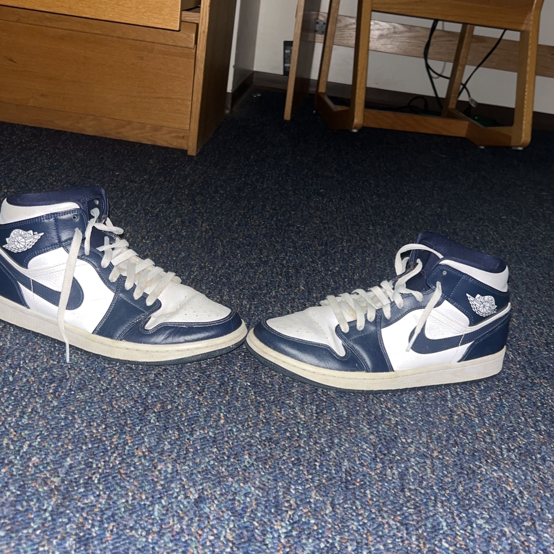 2019 Air jordan 1 Mid ‘Obsidian’