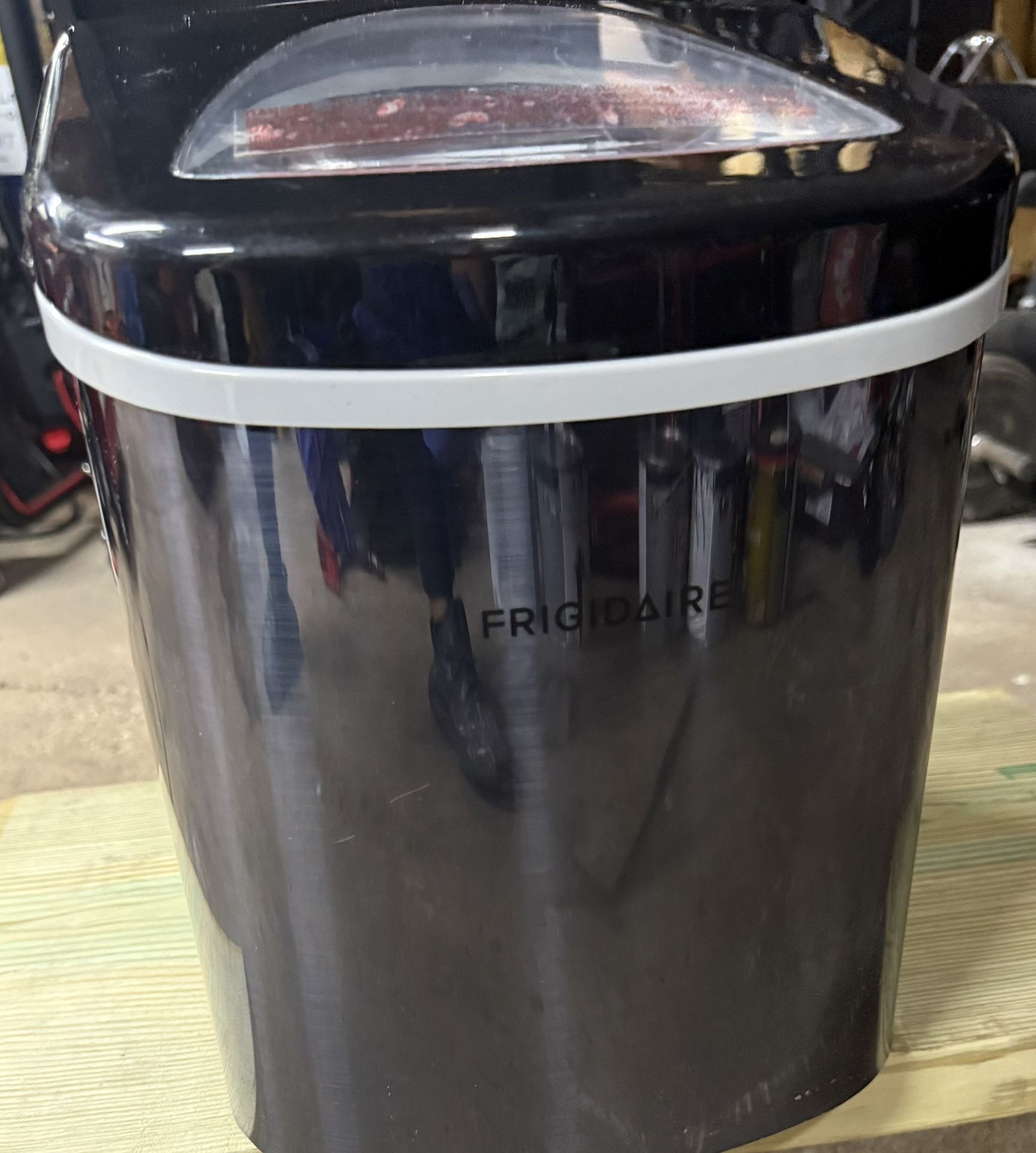 Frigidaire Ice Maker